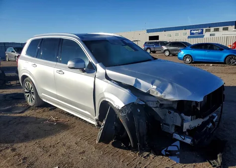 2020 Volvo Xc90 T5 Momentum z USA, uszkodzony, nr VIN YV4102PK2L1534720